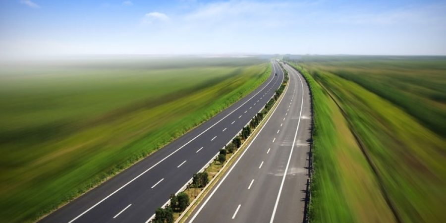 empty_motorway_and_countryside